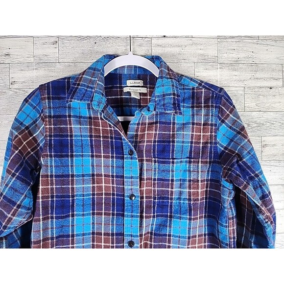 LL Bean Women XS Scotch Blue Plaid Flannel Shirt Relaxed Fit Long Sleeve Button - Picture 2 of 7
